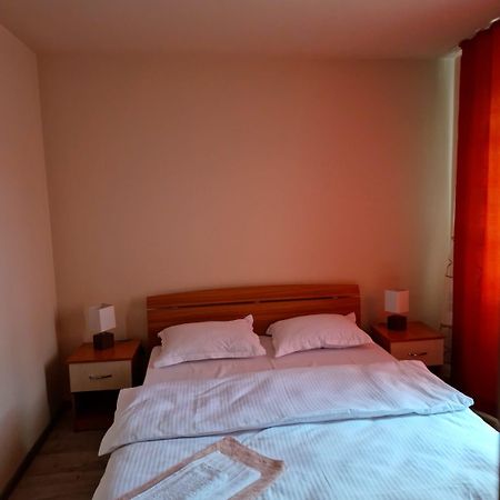 Апартаменты Apartament Central Дева Экстерьер фото